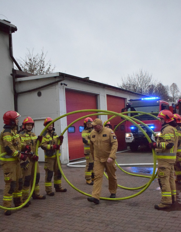 Pożegnanie strażackich emerytów. Wody nie zabrakło!