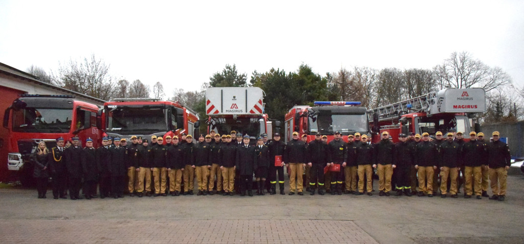 Pożegnanie strażackich emerytów. Wody nie zabrakło!