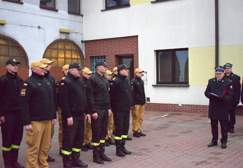 Pożegnanie strażackich emerytów. Wody nie zabrakło!