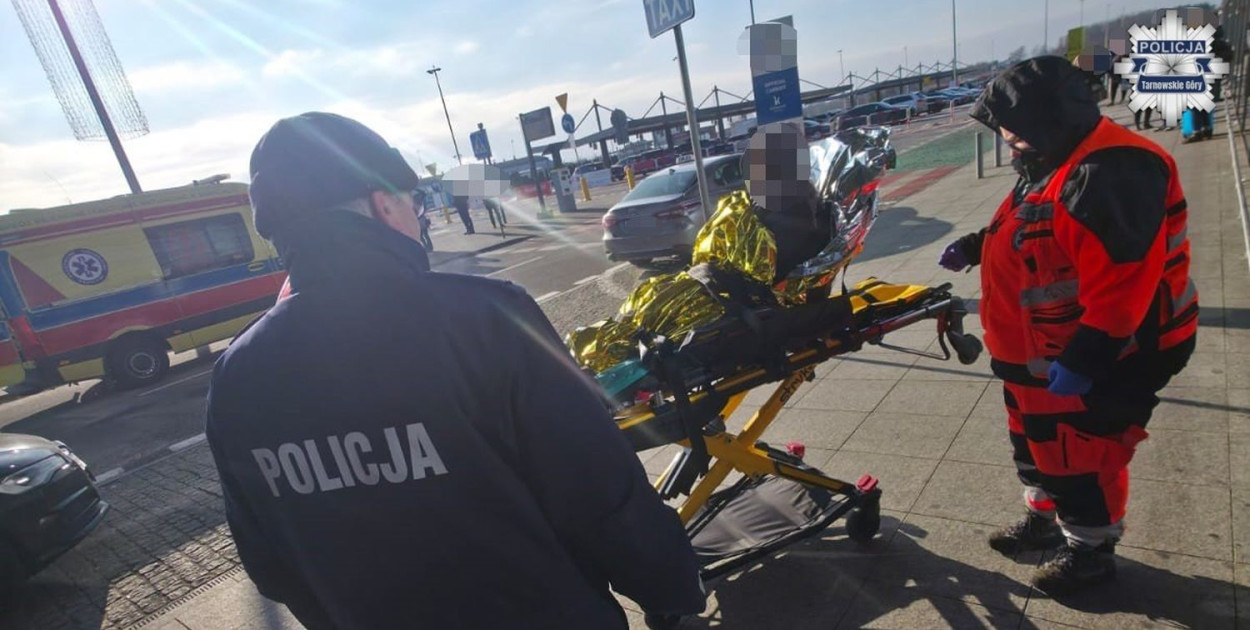 Pomógł 67-latce. Mróz śmiertelnym zagrożeniem