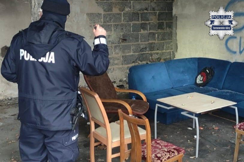 Pomógł 67-latce. Mróz śmiertelnym zagrożeniem