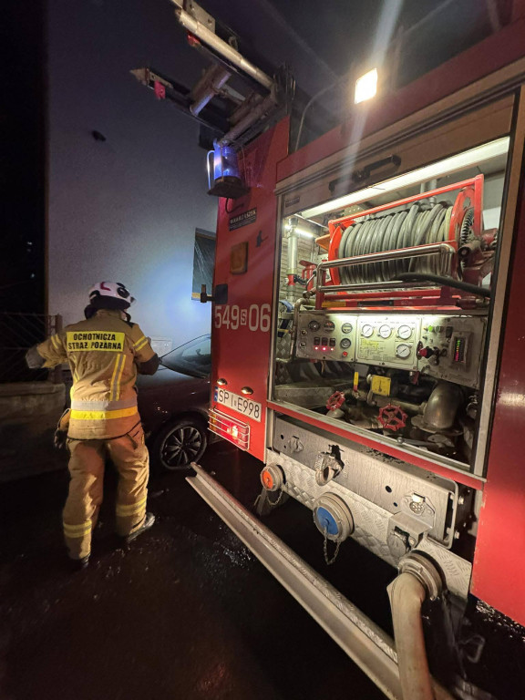 Z pożarem walczyło 30 strażaków