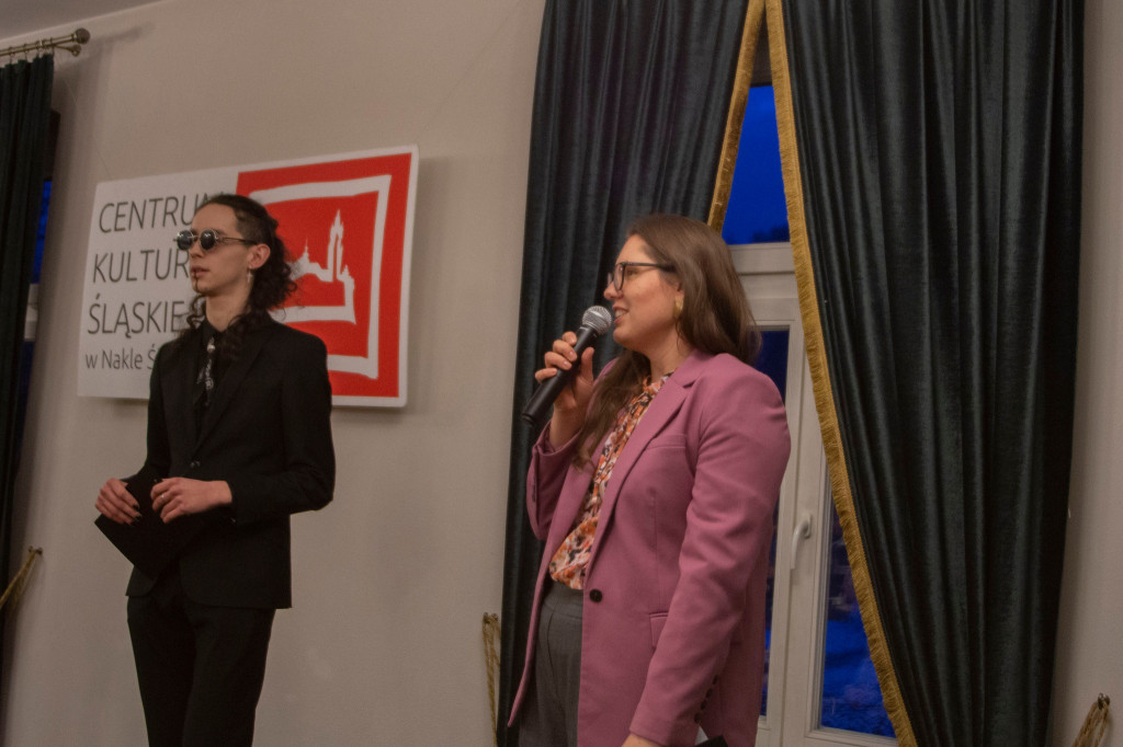 Zdolna młodzież. Dwie wystawy w pałacu