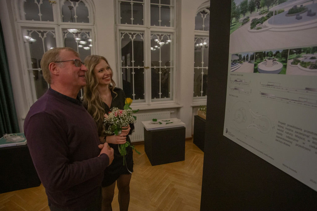 Zdolna młodzież. Dwie wystawy w pałacu