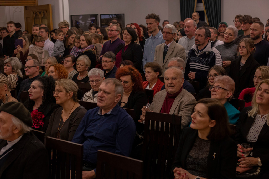 Zdolna młodzież. Dwie wystawy w pałacu