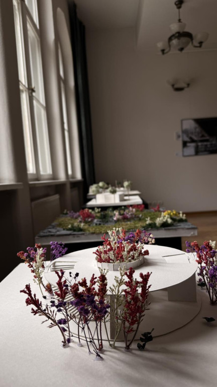 Zdolna młodzież. Dwie wystawy w pałacu