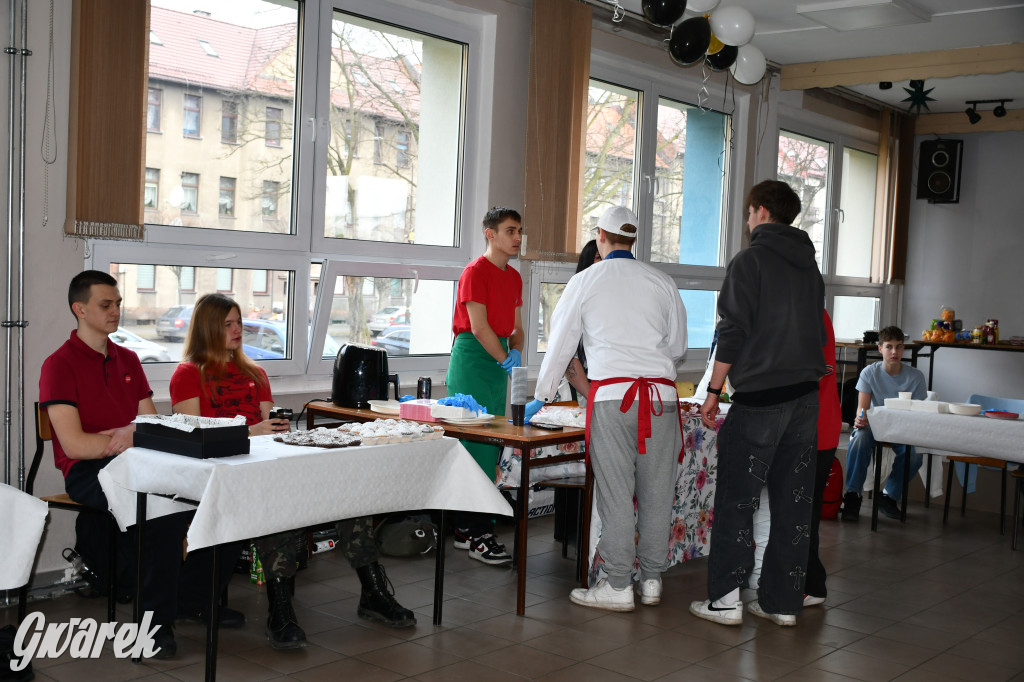 Gra o życie i kiermasz. Warto dziś wpaść do Mechanika