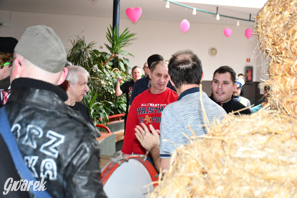 Z berem przez Miedary. Wodzenie niedźwiedzia 2026