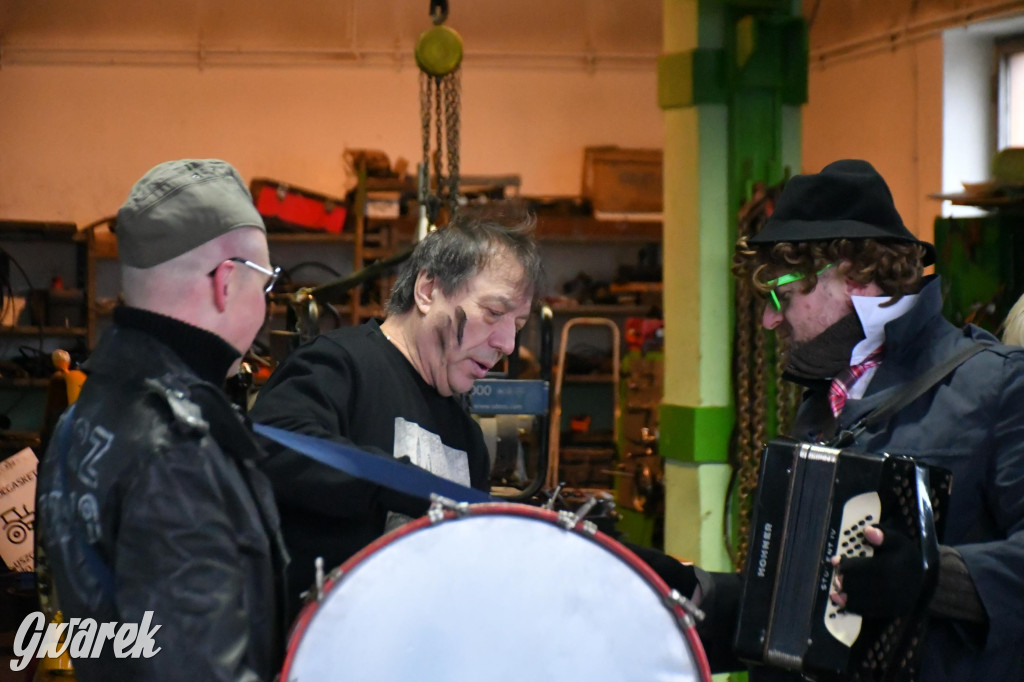 Z berem przez Miedary. Wodzenie niedźwiedzia 2026