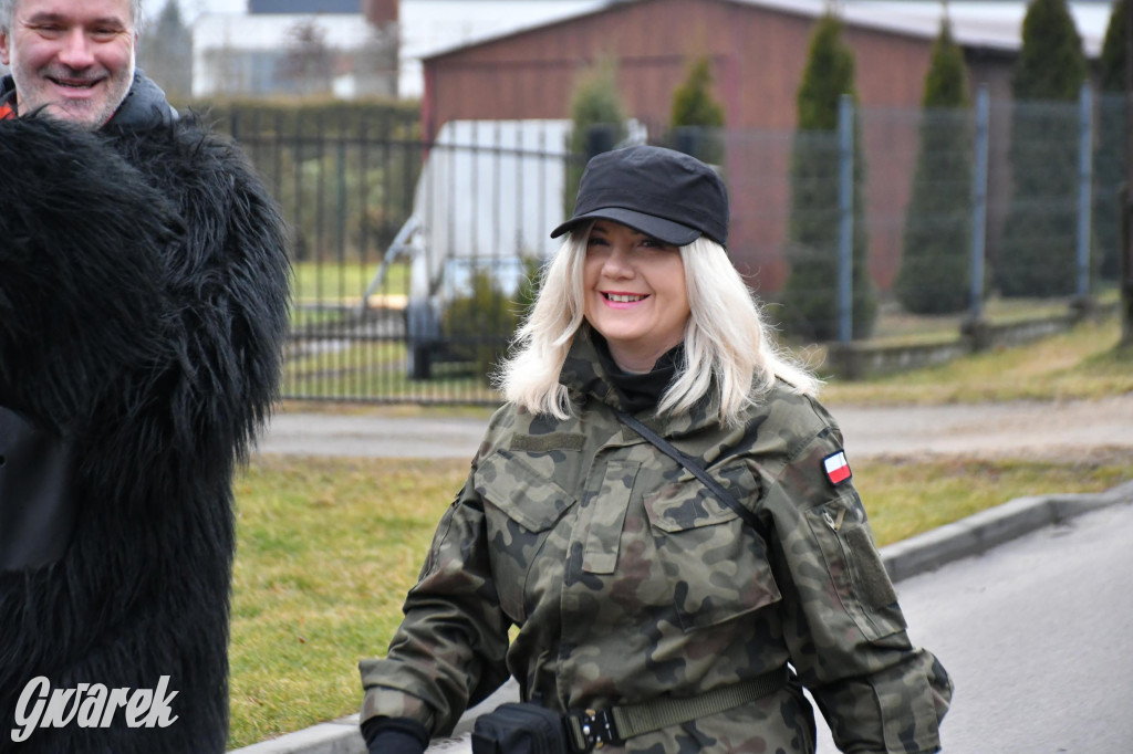 Z berem przez Miedary. Wodzenie niedźwiedzia 2026