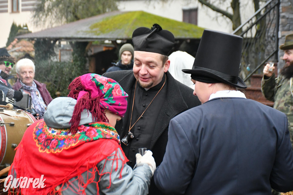 Z berem przez Miedary. Wodzenie niedźwiedzia 2026