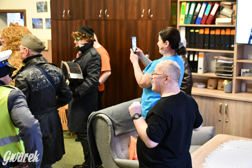 Z berem przez Miedary. Wodzenie niedźwiedzia 2026