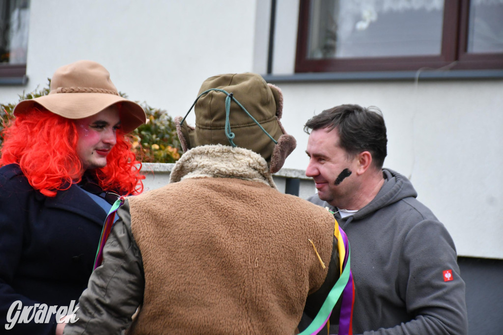 Wojska: Niedźwiedź, korowód i koniec karnawału