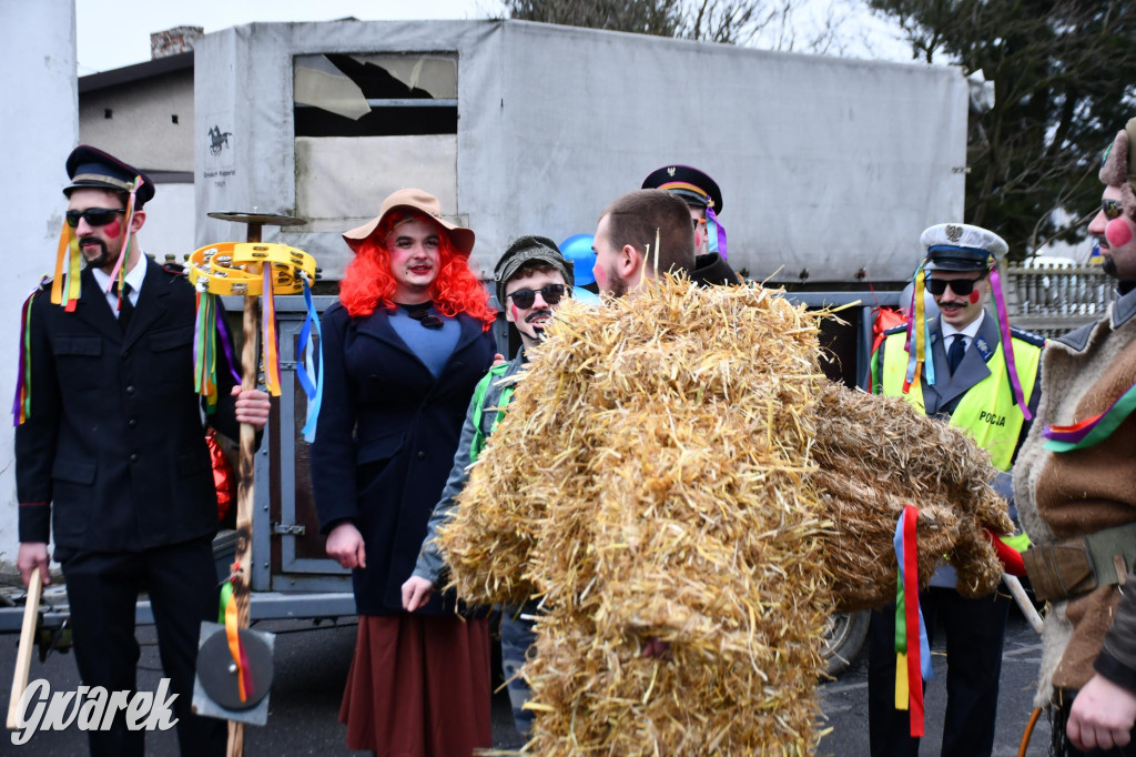 Wojska: Niedźwiedź, korowód i koniec karnawału