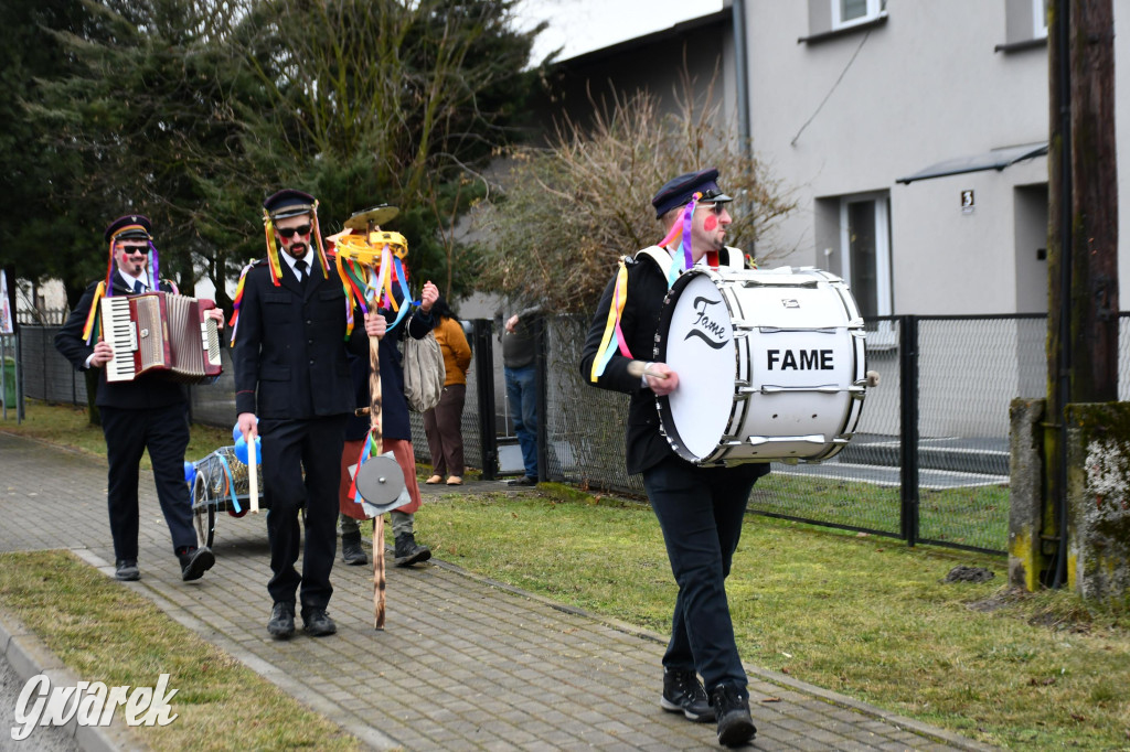 Wojska: Niedźwiedź, korowód i koniec karnawału