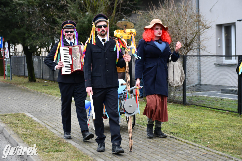 Wojska: Niedźwiedź, korowód i koniec karnawału