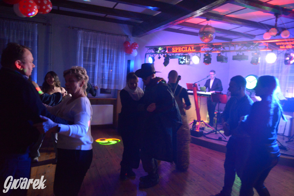 Wodzenie niedźwiedzia w Łubiu i Kopienicy