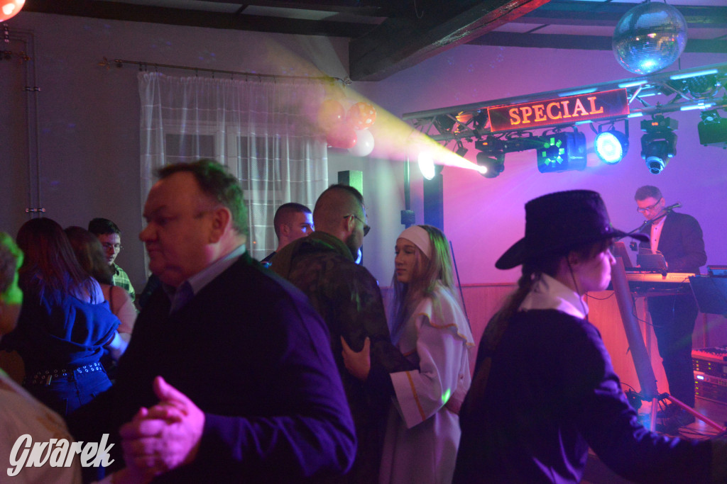 Wodzenie niedźwiedzia w Łubiu i Kopienicy