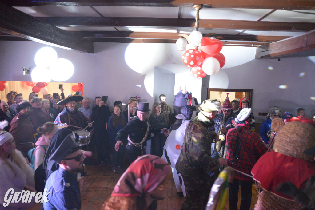 Wodzenie niedźwiedzia w Łubiu i Kopienicy