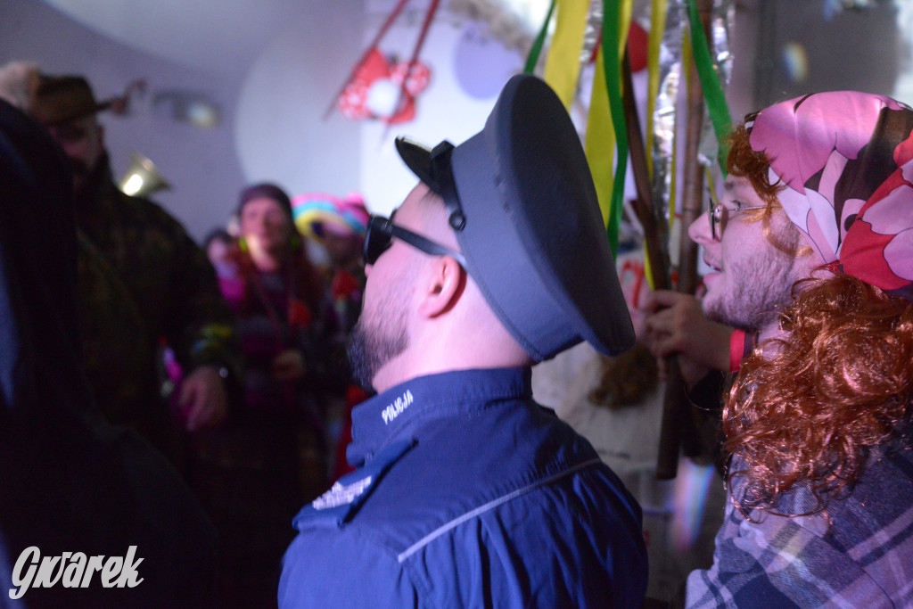 Wodzenie niedźwiedzia w Łubiu i Kopienicy