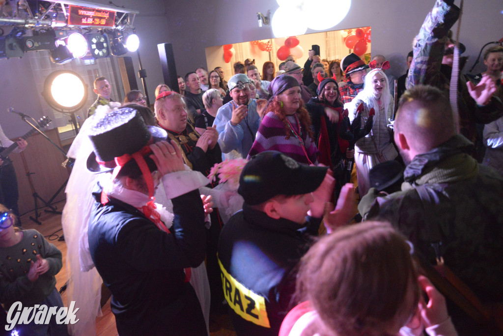 Wodzenie niedźwiedzia w Łubiu i Kopienicy