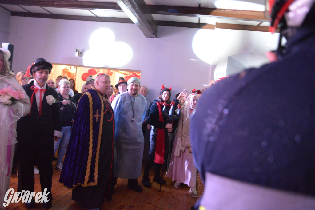 Wodzenie niedźwiedzia w Łubiu i Kopienicy