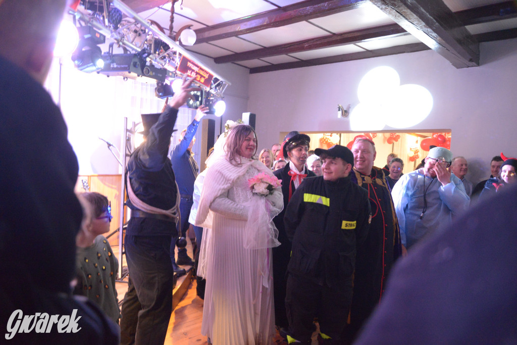 Wodzenie niedźwiedzia w Łubiu i Kopienicy