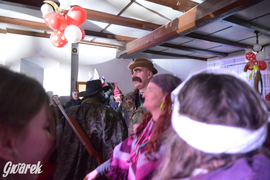 Wodzenie niedźwiedzia w Łubiu i Kopienicy