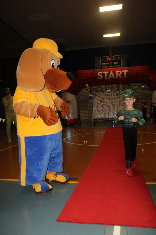 Kosmiczny Bal Przebierańców