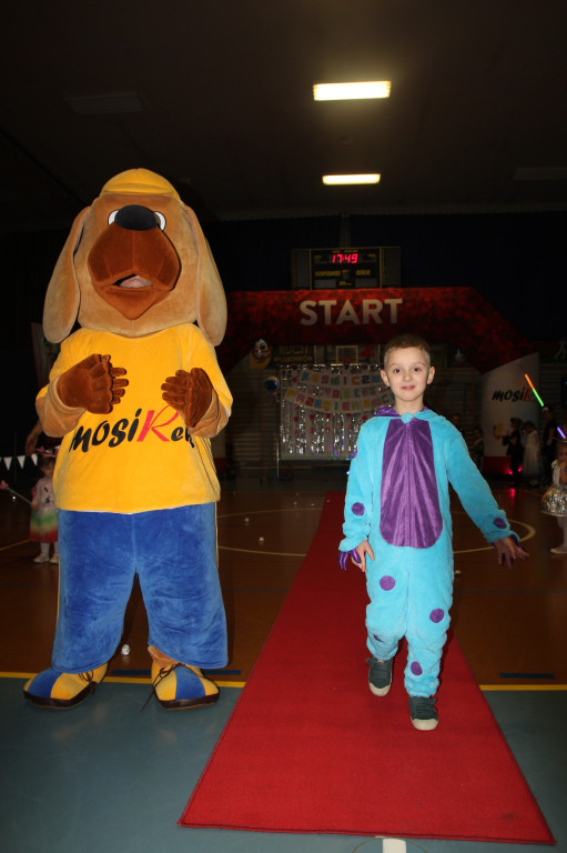 Kosmiczny Bal Przebierańców