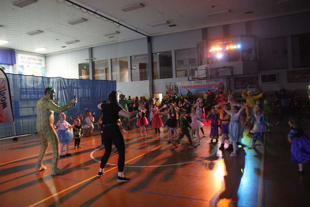 Kosmiczny Bal Przebierańców