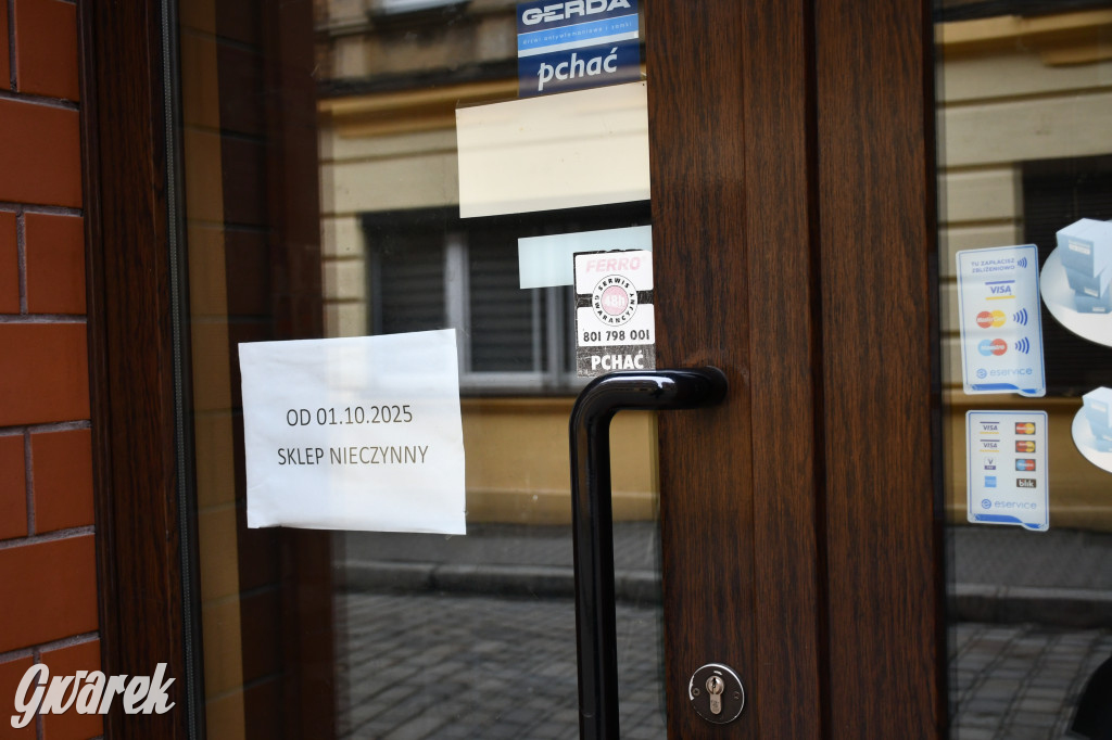 Nie ma kina, zamknięta Argicola. Puste lokale w centrum