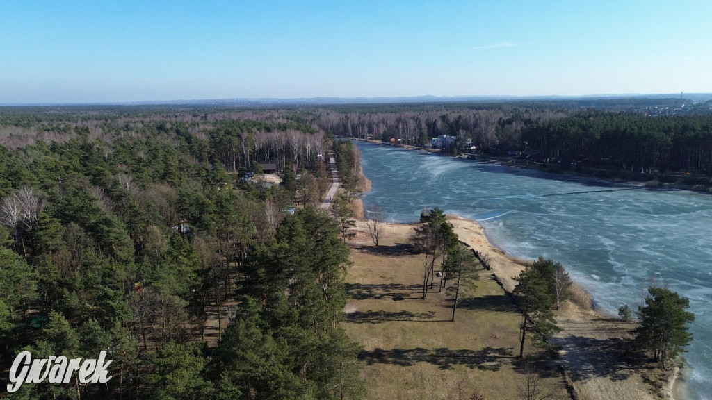 Dronem nad zalewem Nakło Chechło