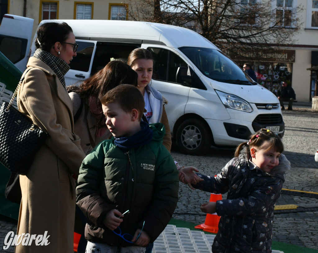 Tarnowskie Góry. Czekolada za uśmiech i zimowe sporty