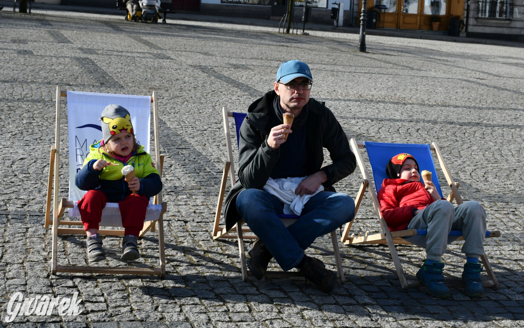 Tarnowskie Góry. Czekolada za uśmiech i zimowe sporty