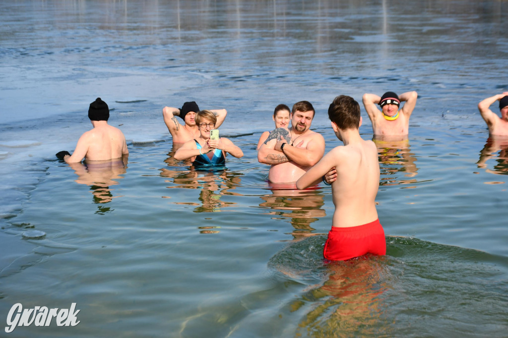 Marcowe morsowanie nad Chechłem