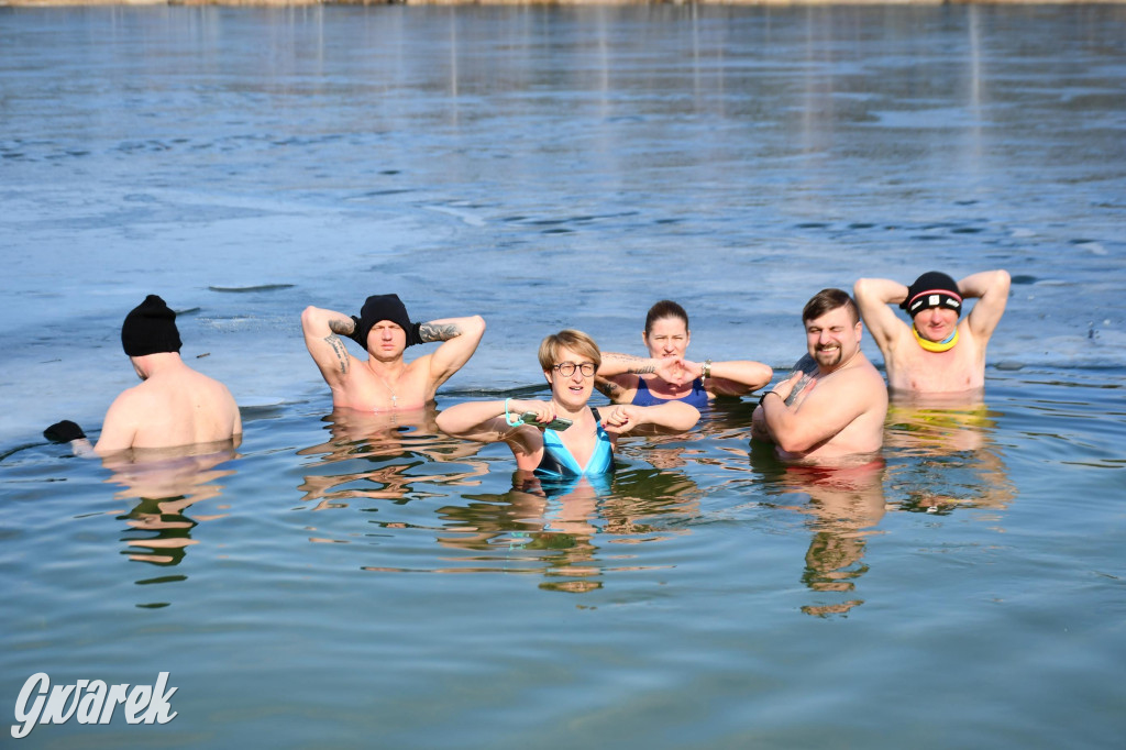 Marcowe morsowanie nad Chechłem