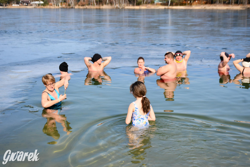 Marcowe morsowanie nad Chechłem