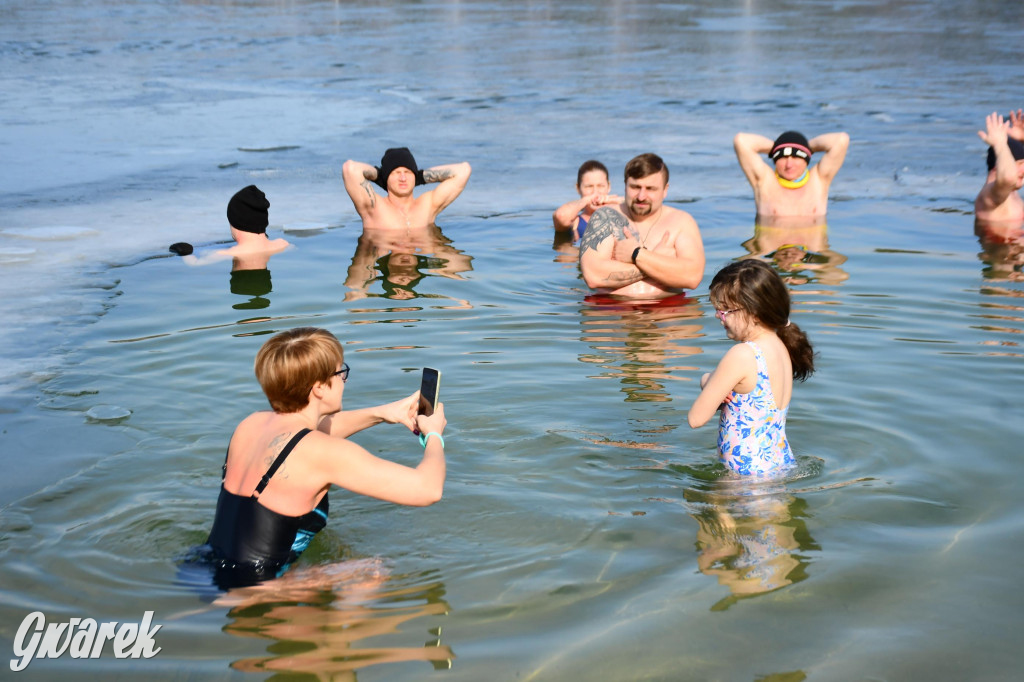 Marcowe morsowanie nad Chechłem