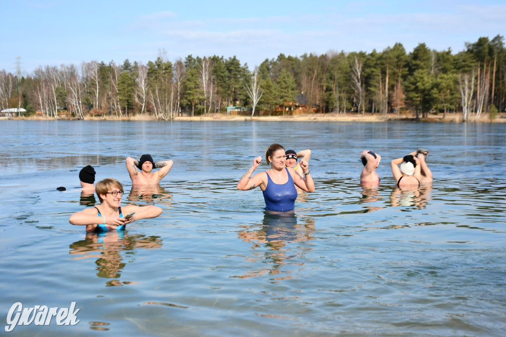 Marcowe morsowanie nad Chechłem