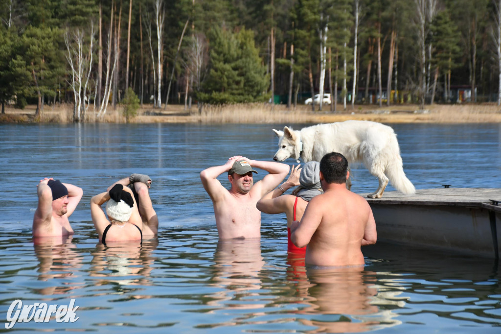 Marcowe morsowanie nad Chechłem