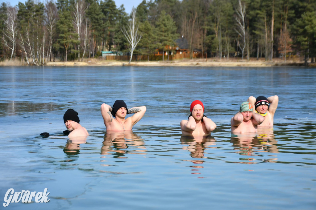 Marcowe morsowanie nad Chechłem