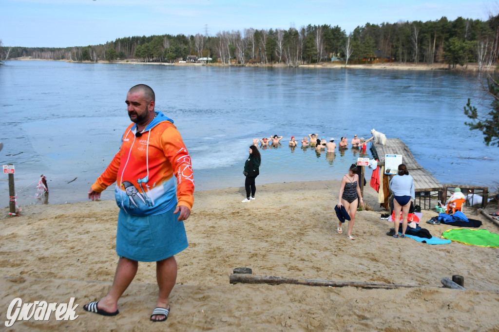 Marcowe morsowanie nad Chechłem