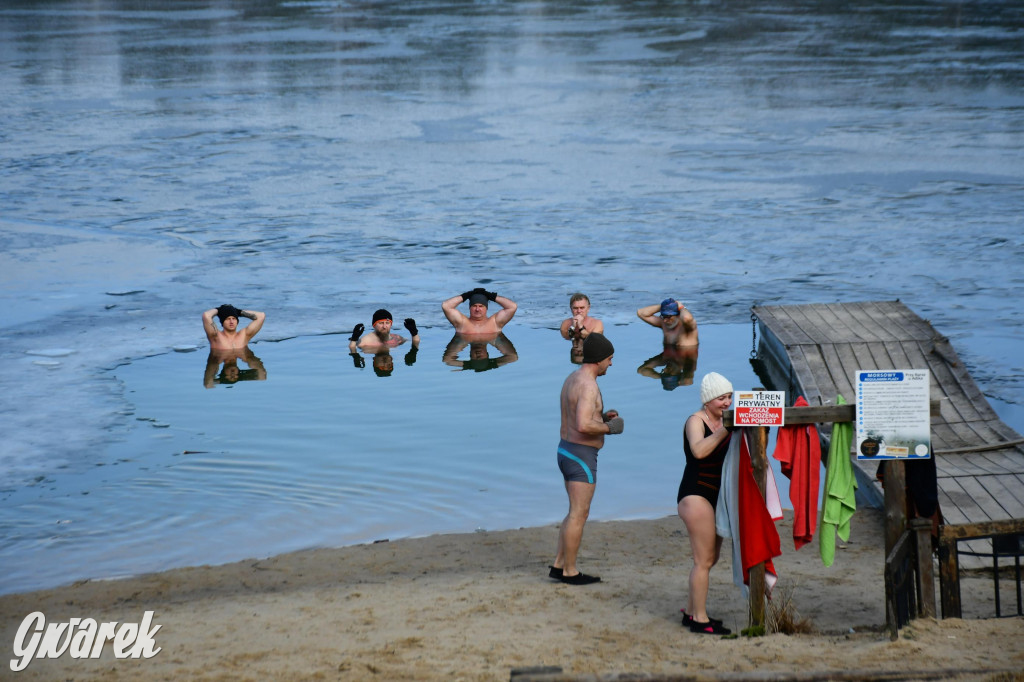 Marcowe morsowanie nad Chechłem