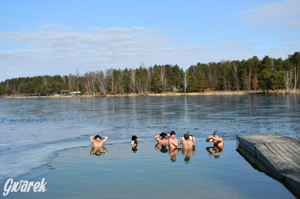 Marcowe morsowanie nad Chechłem