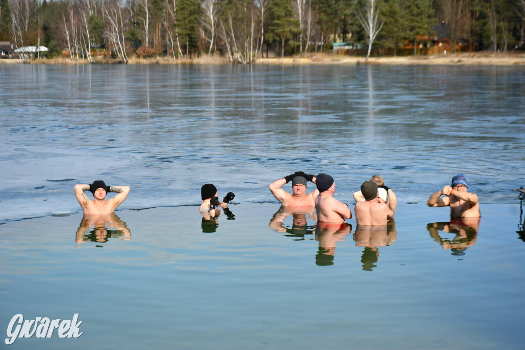 Marcowe morsowanie nad Chechłem