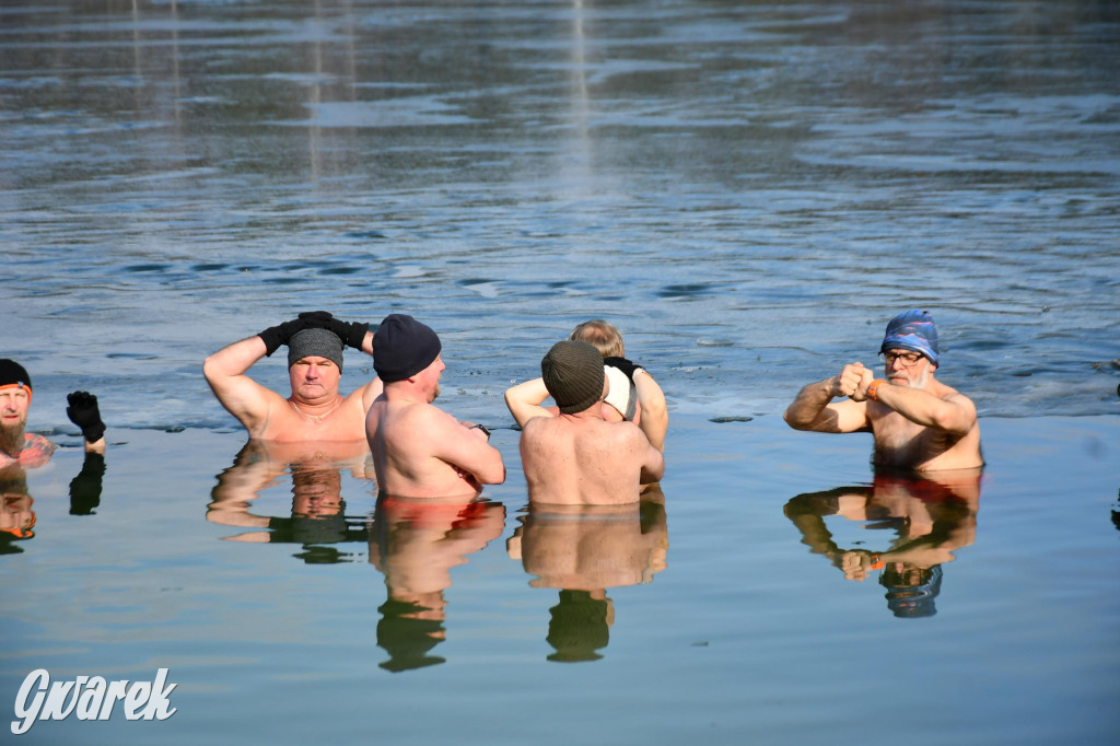 Marcowe morsowanie nad Chechłem