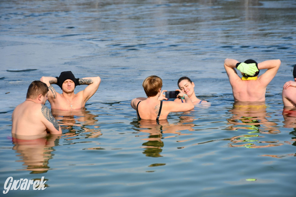 Marcowe morsowanie nad Chechłem