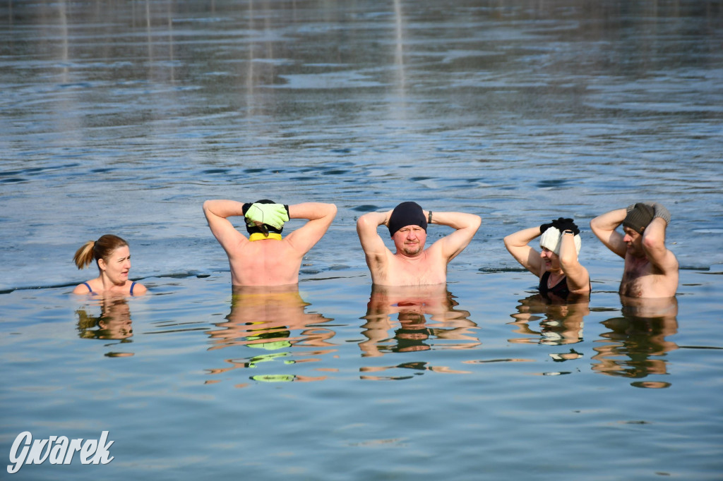 Marcowe morsowanie nad Chechłem