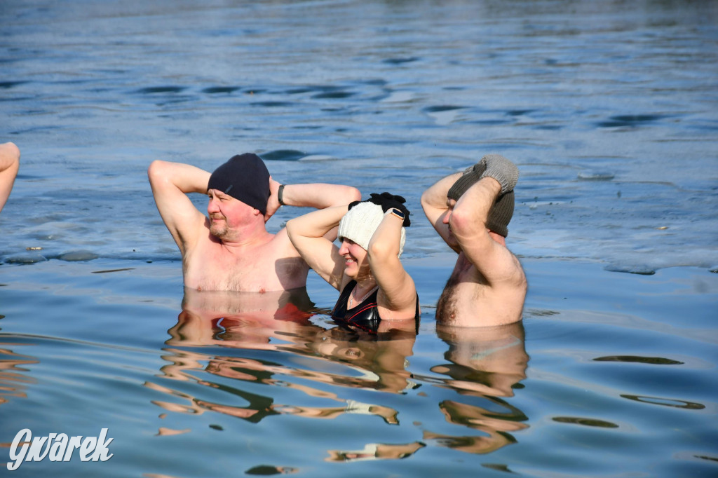 Marcowe morsowanie nad Chechłem